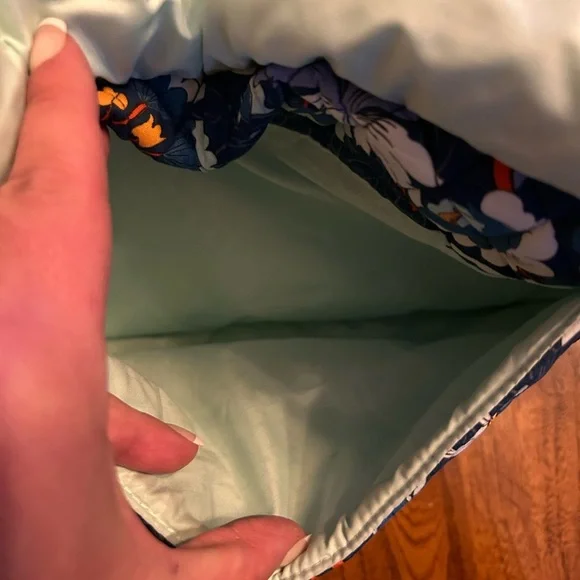 Vera Bradley Saddle Crossbody Turnlock Key Bag in Floral Bursts - Picture 10 of 13